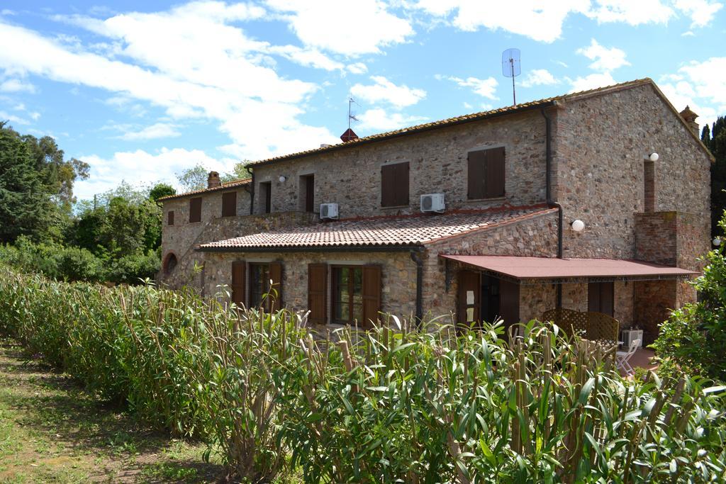 Residence La Casaccia Venturina Terme Eksteriør bilde